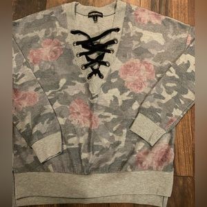 Ladies long sleeve top